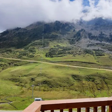 Apartment Joli T2 Au Pied Des Pistes, Parking Couvert, Wifi La Mongie